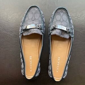 C OACH
Women's Signature Jacquard Loafers Size 9.5